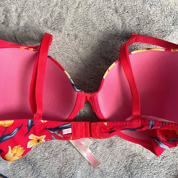 PINK VS💫Red Floral Lightly Padded T-Shirt Bra - Picture 5 of 7